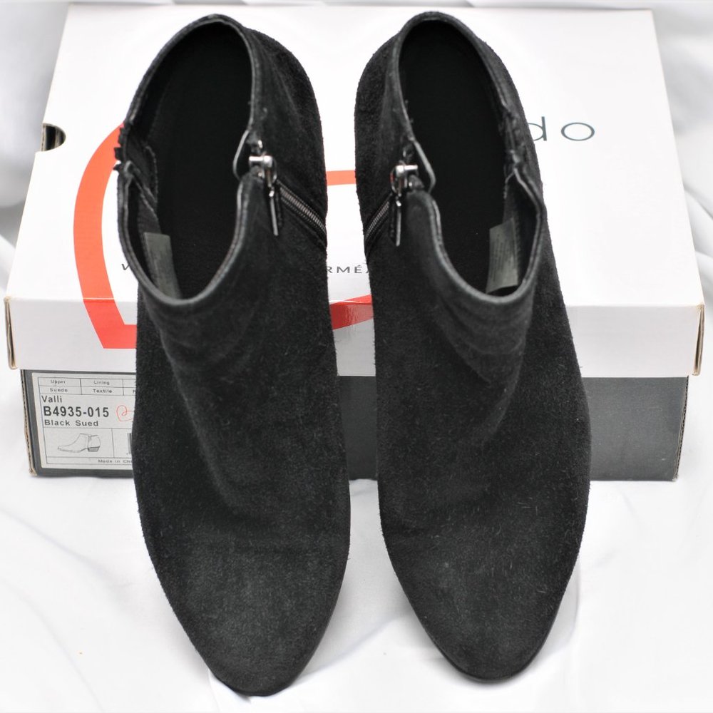 "Blondo Women's Waterproof Ankle Bootie"